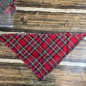 2 red plaid dog bandannas 🐶🐕